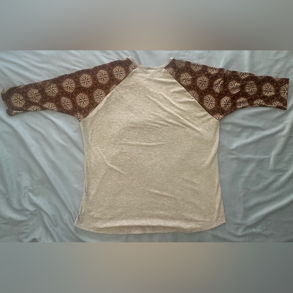 LuLaRoe Randy Top NWT - Picture 2 of 4